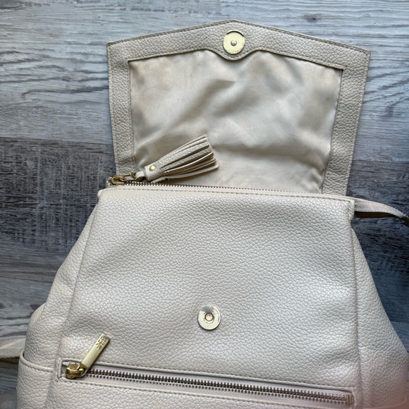 Freshly Picked Mini Classic Cream Diaper Bag - Picture 11 of 16